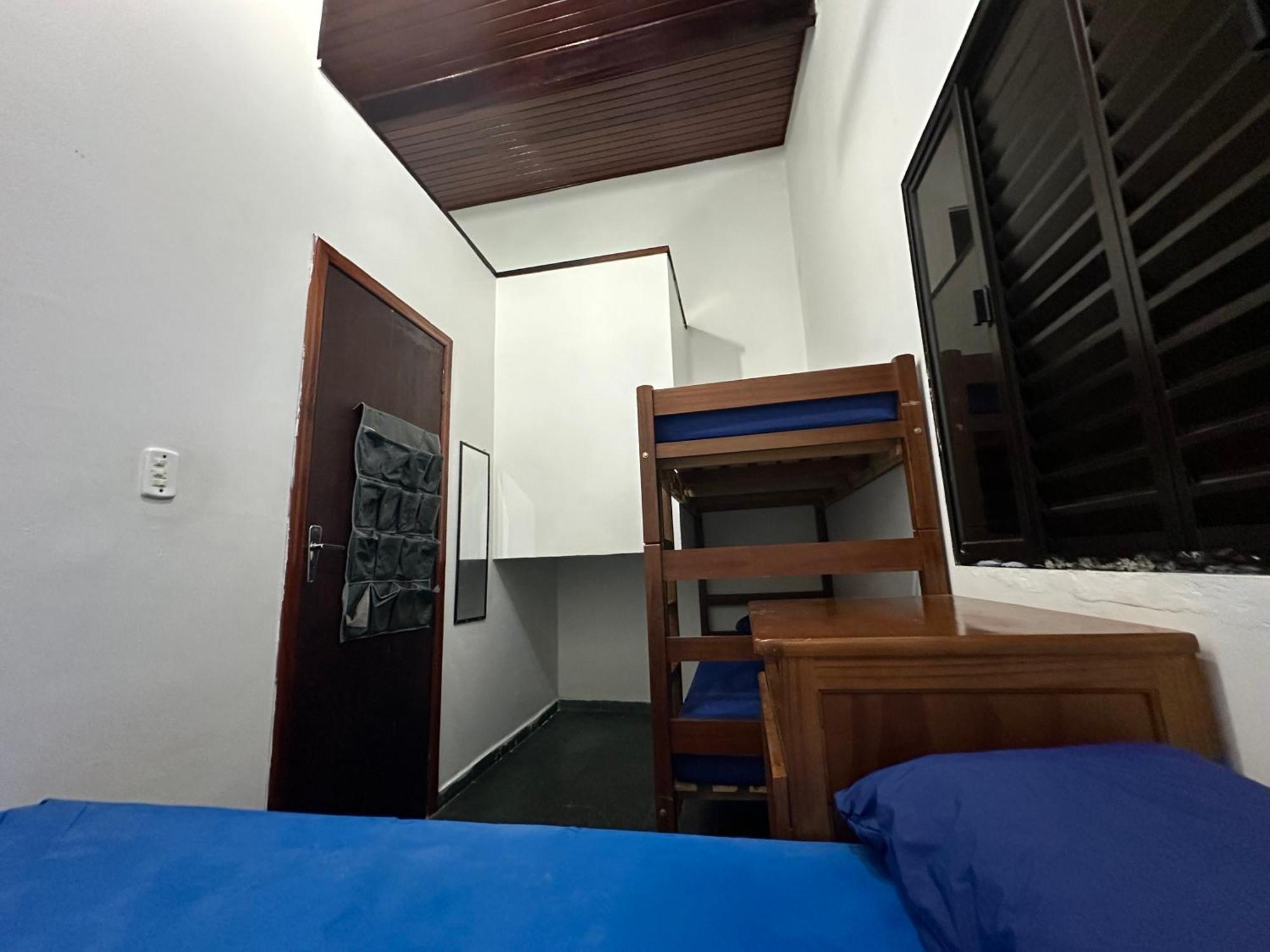 Triplex Piscina Churrasqueira Lava E Seca Wi-fi E 2 Tvs Em Com 90m2 No Centro De Apartamento