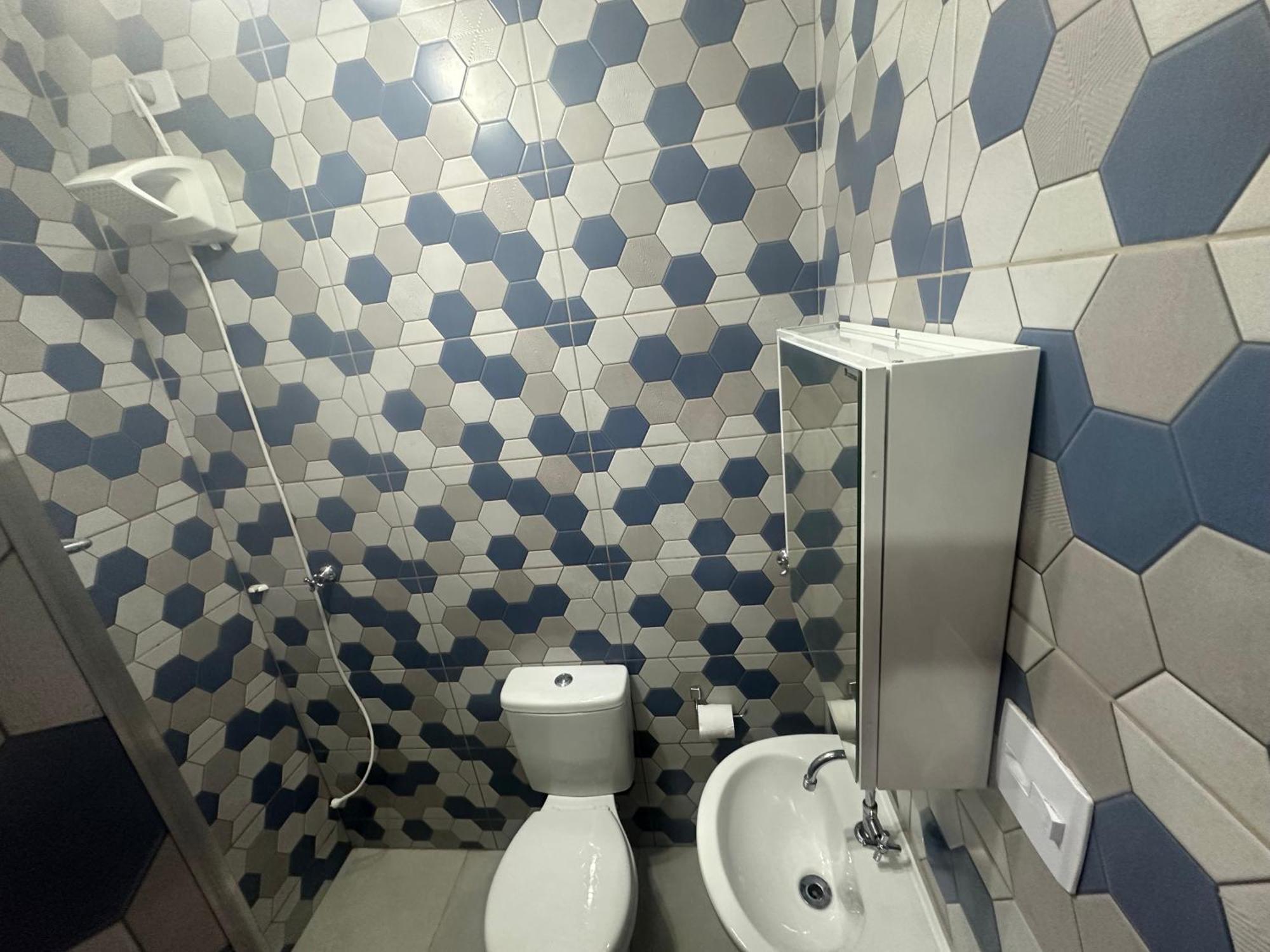 Triplex Piscina Churrasqueira Lava E Seca Wi-fi E 2 Tvs Em Com 90m2 No Centro De Apartamento Ubatuba