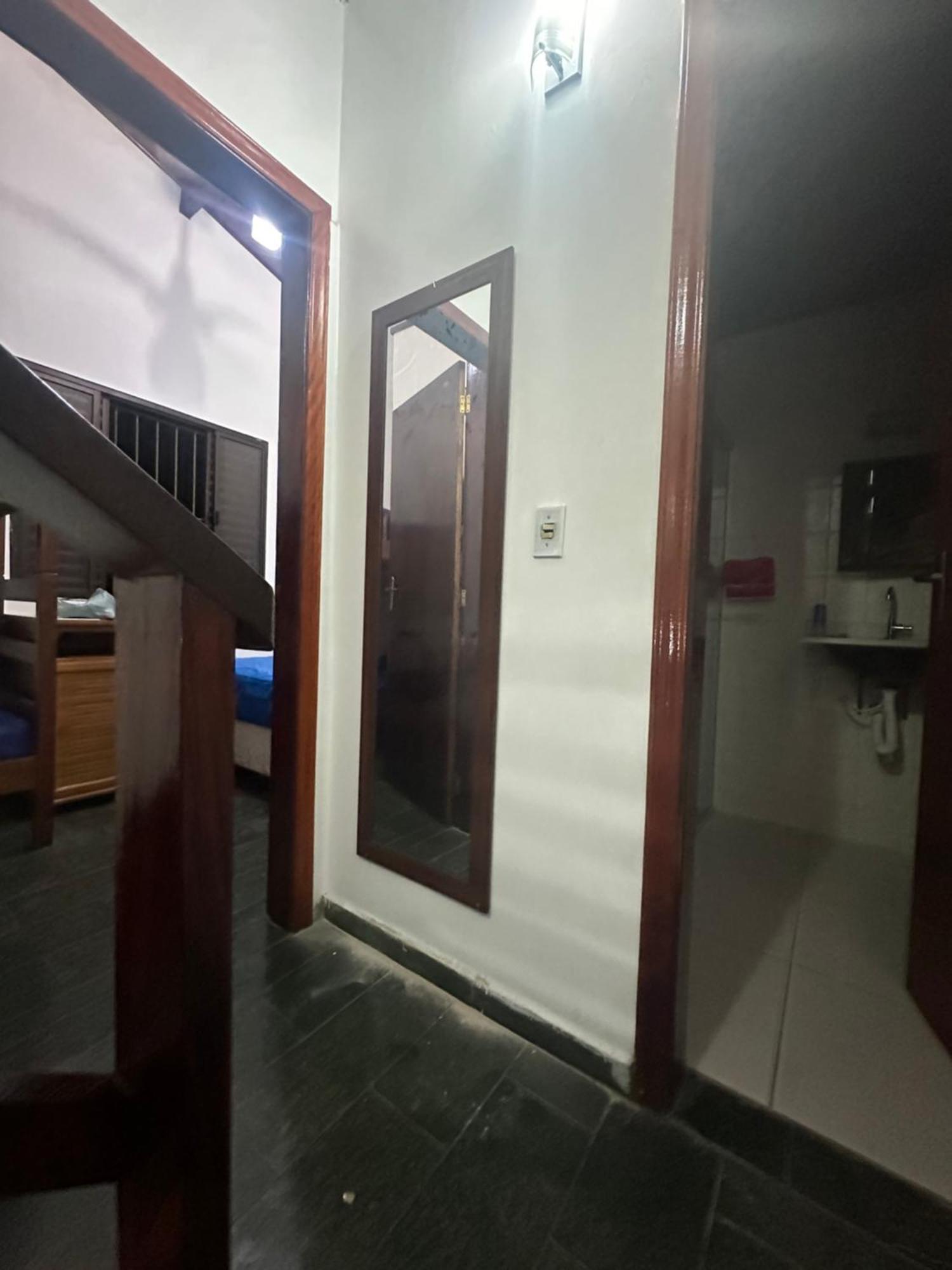 Apartamento Triplex Piscina Churrasqueira Lava E Seca Wi-fi E 2 Tvs Em Com 90m2 No Centro De Ubatuba