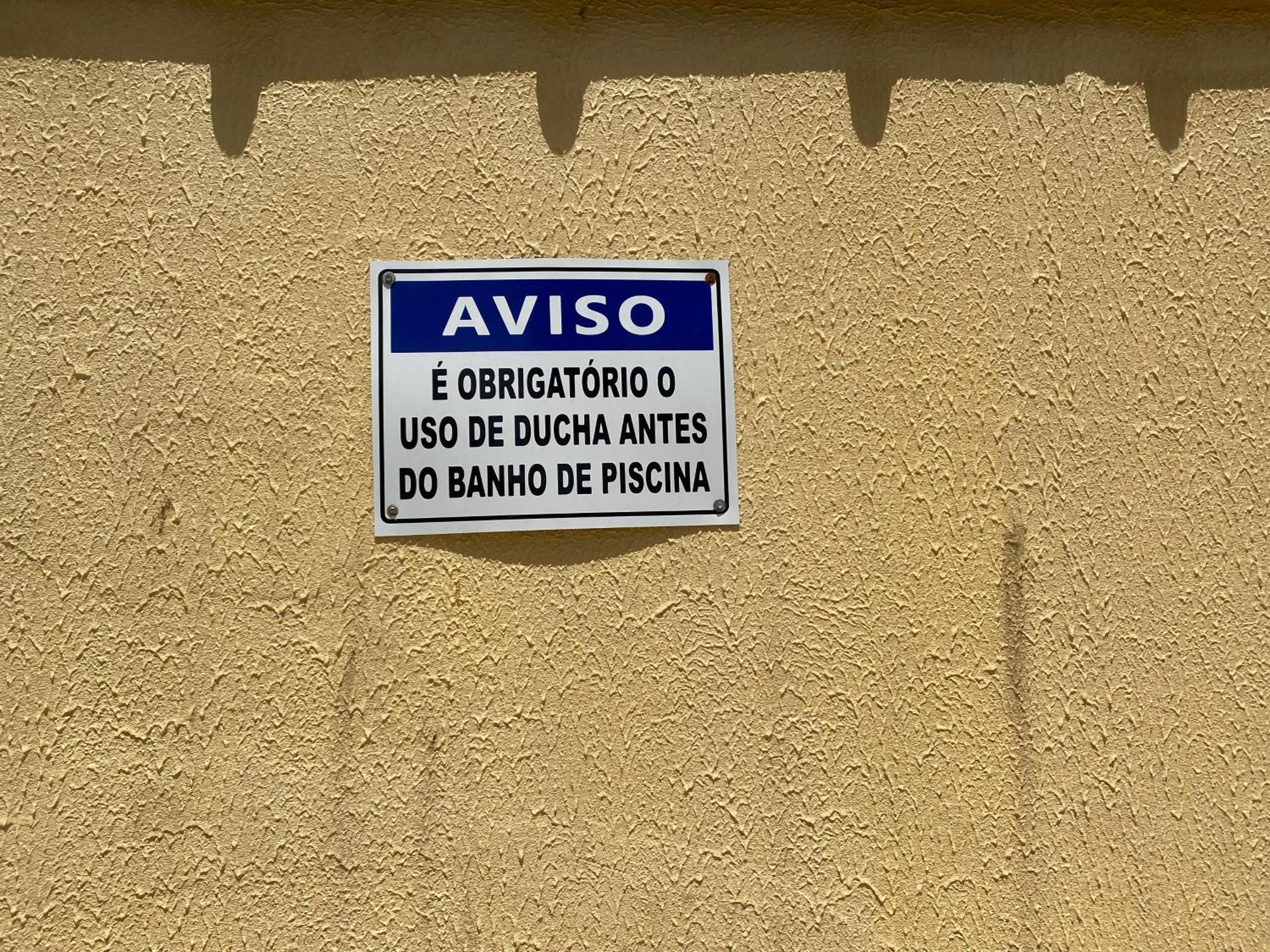 Apartamento Triplex Piscina Churrasqueira Lava E Seca Wi-fi E 2 Tvs Em Com 90m2 No Centro De