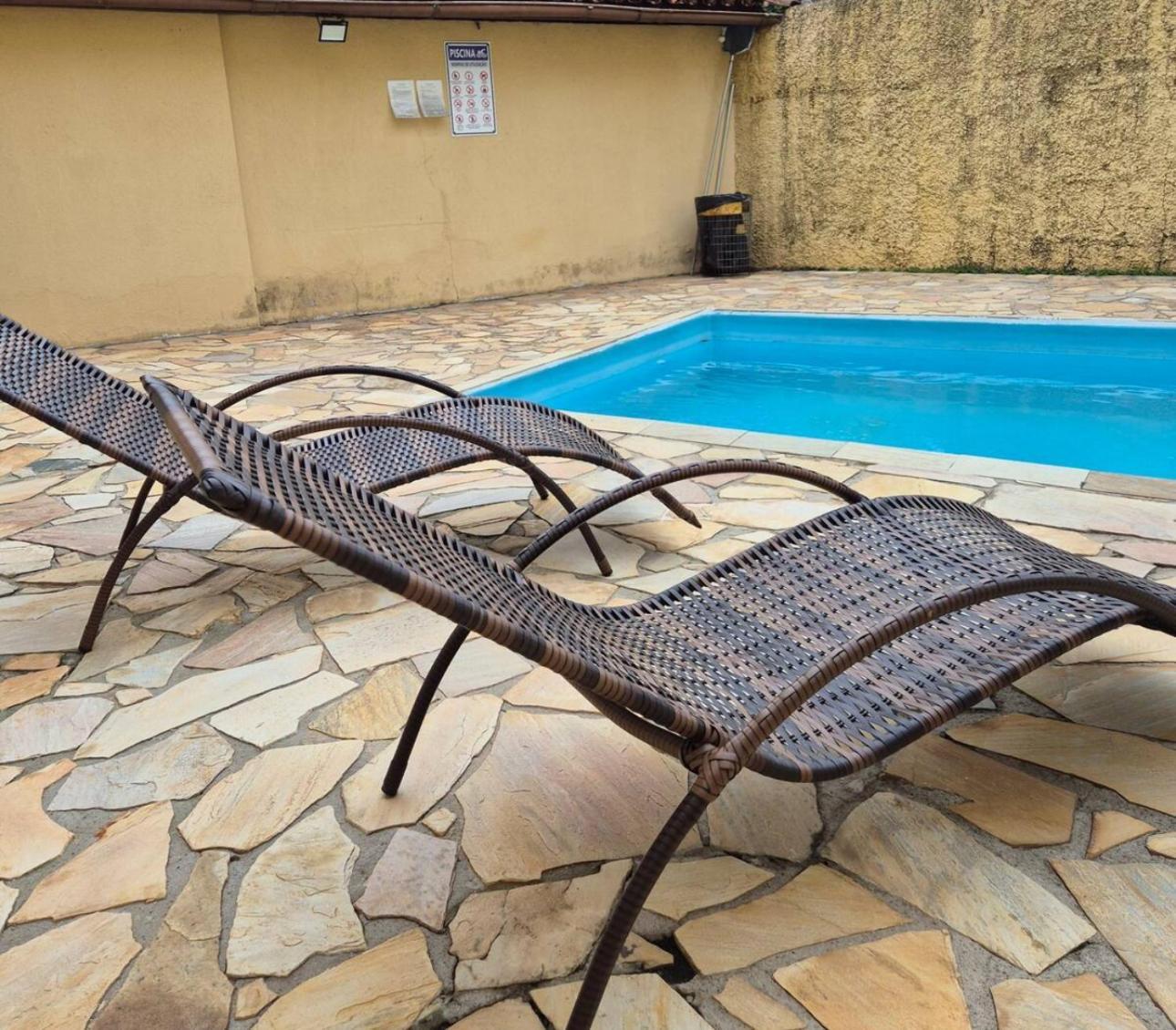 Apartamento Triplex Piscina Churrasqueira Lava E Seca Wi-fi E 2 Tvs Em Com 90m2 No Centro De Ubatuba